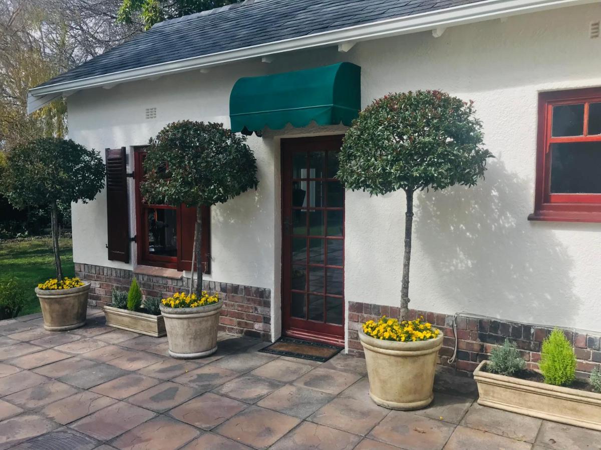 Park West Self-catering * Cape Town
